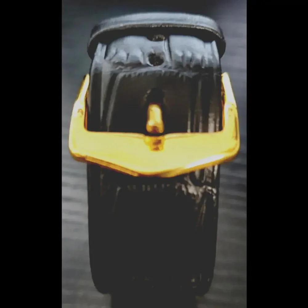 *Vintage Men's Barrel Tank‎ Gold Black Watch New Mvt & Batt